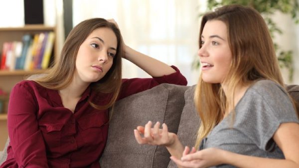 7 Conversational Habits That Reveal Someones True Character