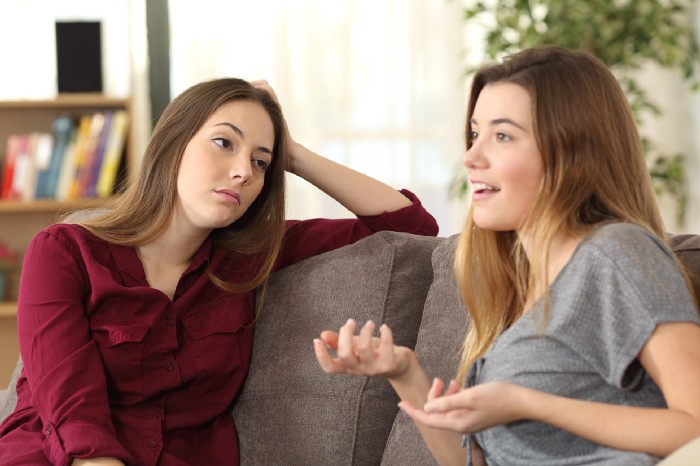 7 Conversational Habits That Reveal Someones True Character