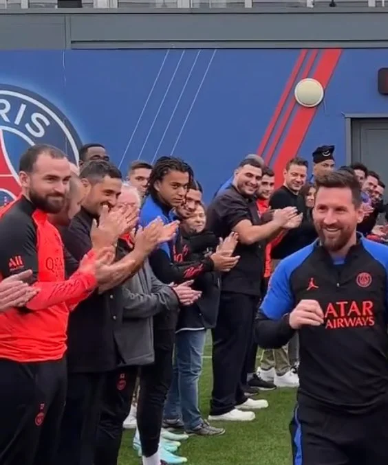 GUESS WHOS MBAP Fans spot Mbappes brother Ethan giving Messi ‘death stare as he receives guard of honour from PSG team mates 1
