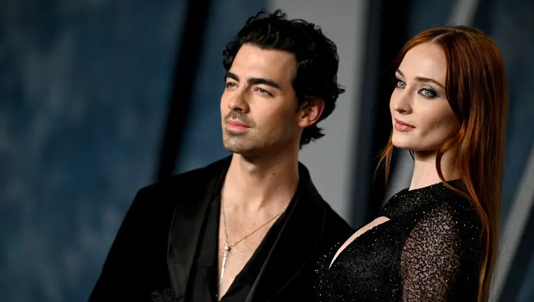 Joe Jonas, Sophie Turner, love story, divorce rumors, Hollywood romance, relationships, support