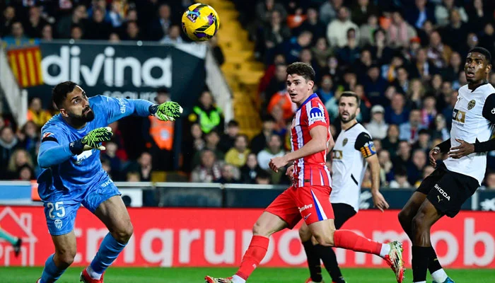 Atletico surrender lead but fight back to 4-4 draw against Barcelona